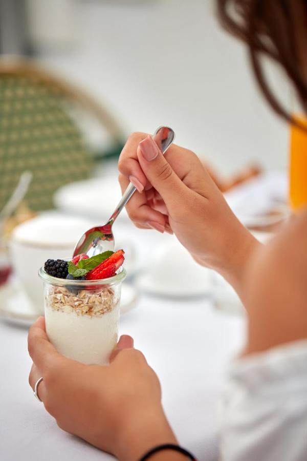 Hotel Claude Марбеля Екстериор снимка